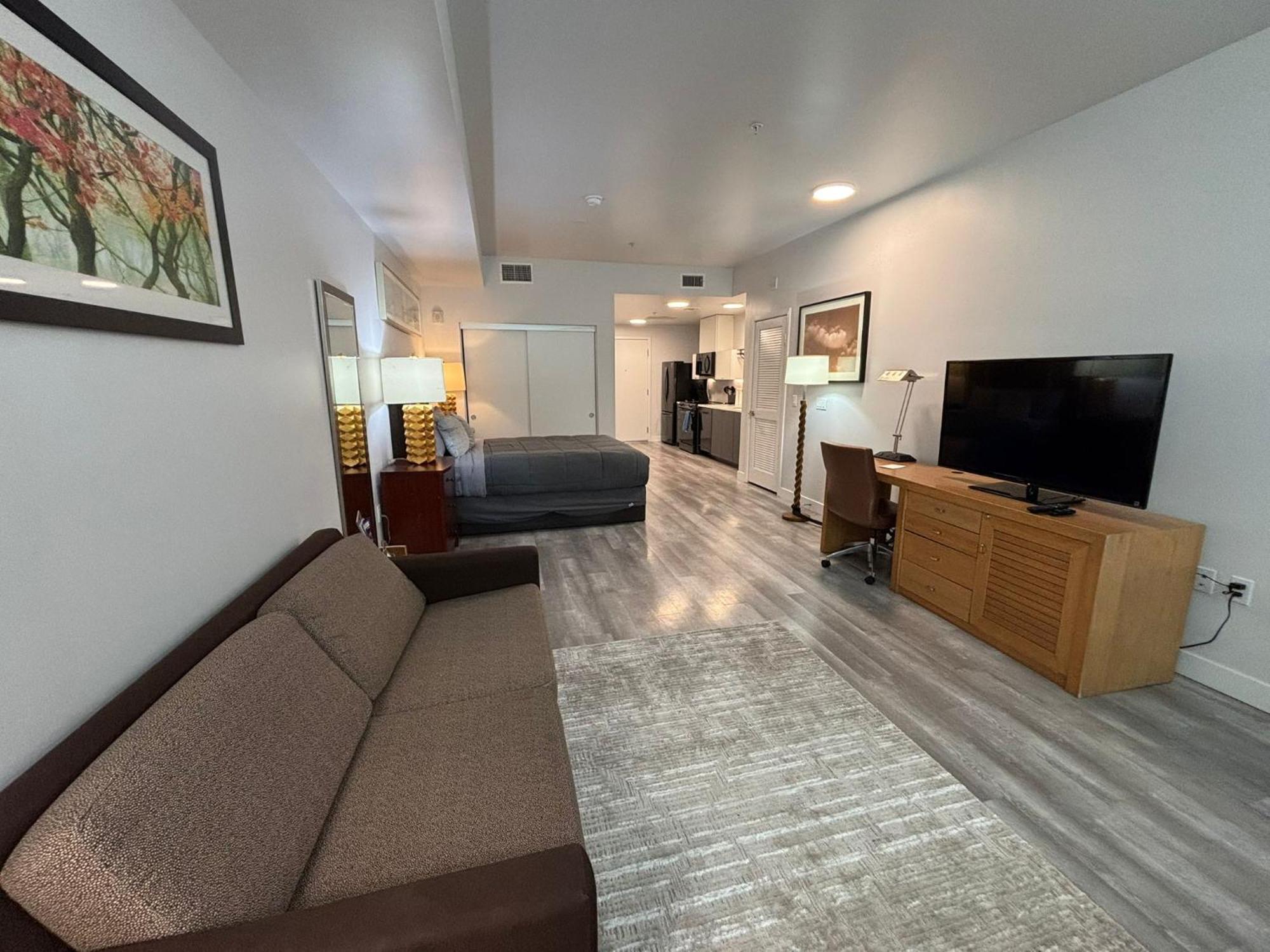 Hollywood Rooftop Boutique Residences On Melrose Los Angeles